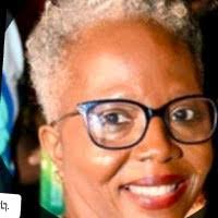 Gayle Roach's Instagram, Twitter & Facebook