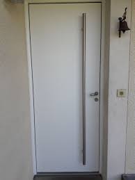 Maybe you would like to learn more about one of these? Fourniture Et Pose D Une Porte D Entree En Alu Modele Phosphore De Chez Bel M Avec Option Barre De Tirage 1800 Mm Pose Fenetre Entree Porte Garage