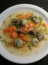 Rindfleischsuppe Mit Markklosschen A La Cusana Von Cusana Chefkoch Rezept Rindfleischsuppe Lebensmittel Essen Rezepte