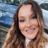 50+ perfiles de «Emina»