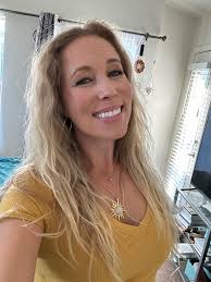 Amanda Bateson (@amandaeclipserealty) • Threads, Say more