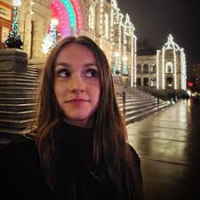 Julia Dinesen (@abnormallyjulia)