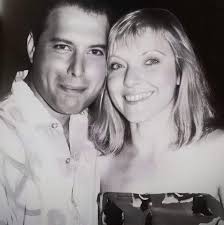 Michael Jackson and Freddy Mercury at a party in 1981