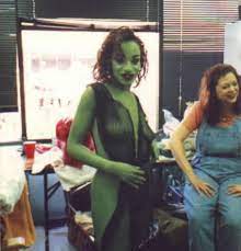 Oola, Jabba's Twi'lek dancer behind the scenes on Return of The Jedi. : r/ StarWars