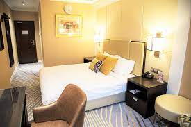 Passengers arriving at singapore changi airport should not clear immigration, otherwise you will not be able to stay at this hotel. Ambassador Transit Hotel Singapore Airport Hotel
