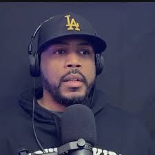 Flenoice Grace's Instagram, Twitter & Facebook