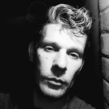 Stream Skorpio music