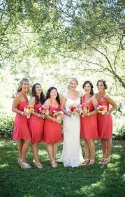9 Living Coral Bridesmaid Dresses Pantone Color Of The Year 2019 Coral Wedding Colors Coral Bridesmaid Dresses Cute Wedding Dress