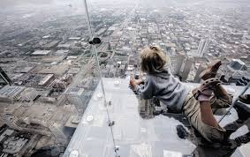 Stand On The Glass Balcony Of The Willis Tower In Chicago Glass Balcony Sears Tower Glass Floor