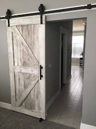 Framed British Brace Style Rustic Sliding Barn Door 84 X36 X1 5 Distressed White Hardware Optional Interior Porte Del Fienile Scorrevoli Design Libreria Di Casa Arredamento Cornici
