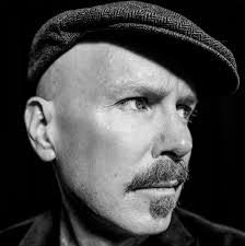 Susan Pech's Instagram, Twitter & Facebook