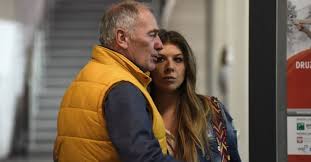 Mężczyzna i jego znacznie młodsza żona, małgorzata weremczuk powitali. Familiada Karol Strasburger I Malgorzata Weremczuk Przezyli Dramatyczne Chwile Sami Reanimowali Coreczke Telemagazyn Pl