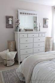 From your farmhouse bedding to the wall decor, you want to create the bedroom of your dreams. 14 Fabulous Rustic Chic Bedroom Design And Decor Ideas To Make Your Space Special Farmhouse Style Master Bedroom Home Decor Bedroom Master Bedroom Makeover