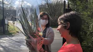 Voici une composition parfaite pour un distance de plantation : A Bethisy Saint Pierre Elle Vend Ses Fleurs A Distance Pour Eviter Qu Elles Ne Perissent