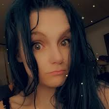 I wanna open up for Taylor Swift so bad tbh ive loved her since i was like  12😅, and tell me swifties wouldn't love "iconic" and "pretty distraction"  like.. am I crazy