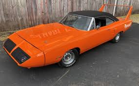Legendary race icon richard petty saw great success with plymouth in nascar. Superbird Barn Finds