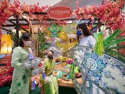 Hari raya merupakan satu sambutan yang sangat bermakna bagi umat islam tidak mengira darjat dan pangkat. Raikan Hari Raya Aidilfitri Dengan Keunikan Warisan Budaya Serta Temasya Tradisional Di Pavilion Reit Malls Tourism Malaysia Corporate Site