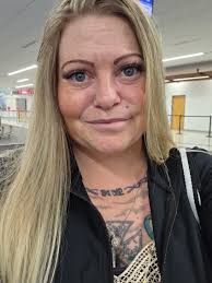 Tiffany Lynn Shank (@tiffany.shank.ogsclerogirl) • Instagram photos and  videos