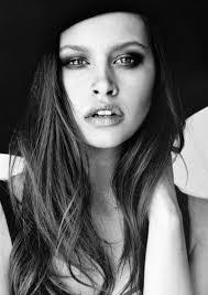 Lexi Wood's Instagram, Twitter & Facebook