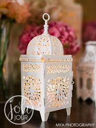 Location Lanternes Marocaines Blanches Chez Www Joli Jour Fr Mariage Oriental Deco Mariage Oriental Lanternes Marocaines Mariage Oriental