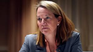 Lawyers ask judge to take over health care for AZ prisoners