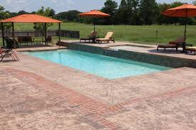 Fiberglass Saltwater Swimming Pool By Dolphin Pools Monroe Louisiana Viking Pools Trilogy Pools Roya Dolphin Pools Fiberglass Swimming Pools Fiberglass Pools