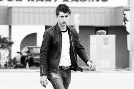 Alex alexa shes beauty shes grace boyish style alexa chung style the last shadow puppets black stallion bonnie n clyde alex turner arctic araceli, 21 , from chile. Alex Turner Quiff Hairstyle Wallpaper Con Will George