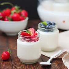 Susu full cream 500ml 2. Tips Membuat Yoghurt Rumahan Anti Gagal Dengan 2 Bahan Saja Lifestyle Fimela Com