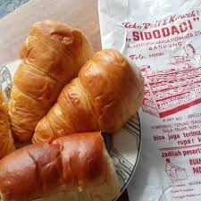 #merahputihcom #rotisidodadi roti yang dijual di toko roti sidodadi tanpa bahan pengawet. Minimal Order 5 Pcs Sidodadi Roti Jadul Kecil Oleh Oleh Bandung Shopee Indonesia