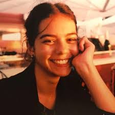 Sarah Simon's Instagram, Twitter & Facebook