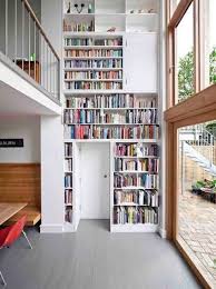 Salah satunya adalah dengan cara membuat perpustakaan pribadi atau perpustakaan mini dirumah atau di kamar kost kita. Manfaatkan Pojok Ruangan 10 Ide Membuat Perpustakaan Mini Di Rumah Dailysia