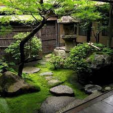 Die 30 Schonsten Grunen Gartenideen Die Gardentypespots Gardentypesproducts Gard Japanese Garden Landscape Small Japanese Garden Courtyard Gardens Design
