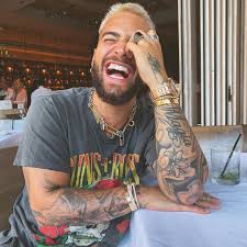 Está afiliado a la discográfica sony music. Maluma On Instagram The Day I Die I Want You To Rec Maluma On Instagram El Dia Que Me Muera Quiero Tatted Men Tattoos For Guys Boy Photography Poses