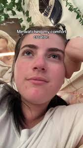 Josie Case's Instagram, Twitter & Facebook