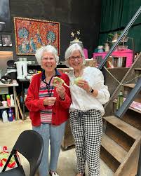 I've missed the last 2 meet ups at ​Greendoor Studios (mum life 🫠) but  wanted to share just a tiny bit of the PURE JOY that was in the farm studio  yesterday