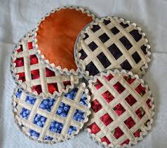 Fruit Pies Quilted Hot Pad Hotpads Pot Holders Trivet Etsy Sewing Crafts Hot Pads Small Sewing Projects
