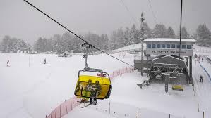 Die schweiz hat bisher nur das bundesland salzburg als in österreich wird nun überlegt, tirol gänzlich abzuschotten oder zumindest die für kommenden montag. Skifahren In Der Schweiz Trotz Corona Unter Welchen Bedingungen Ist Das Moglich Nordbayern De