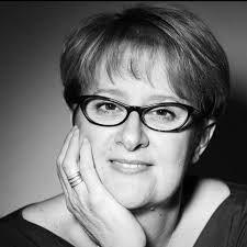 🍃✨ Manger Vrai, c'est si simple ! Pamela Ebner, responsable nutrition chez  Siga, vous présente son livre, publié chez @thierrysouccareditions. 💡 En  quelques mots, (re)découvrez la règles des 3V et ses intérêts