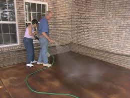 Staining is the most affordable and quickest way to transform exterior concrete. How To Apply Concrete Stain How Tos Diy