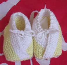 Chaussons Special Ultra Debutant Pour Les Poupees L Atelier Tricot De Mam Yveline Chaussons Bebe Tricot Facile Chaussons Bebe Chausson Bebe Crochet
