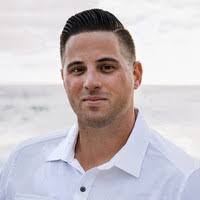 Steve Albert's Instagram, Twitter & Facebook