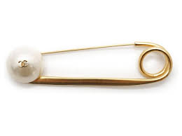 chanel logo pin