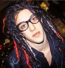 Marilyn Manson's Stage Presence and Attractiveness