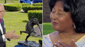 Antiques Roadshow guests clutches chest and fights back tears as she learns  truth behind godmother's sculpture