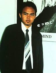 Konstituante bertugas menyusun dan menyempurnkan uud negara yang sesuai dengan jatih diri bangsa indonesia dan hasilnya diharapkan lebih maka pada uud nri tahun 1945 hasil amandeman ke empat negara tidak mempunyai pemimpin karena semua lembaga negara disejajarkan. Kepemimpinan Ideal Dalam Tradisi Melayu Riauone Com Berita Nusantara Terkini