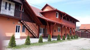 Pensiunea se gaseste intr o zona minunata si linistita,la pensiunea noastra gasiti o atmosfera familiala asigurata de prezenta grijulie a gazdelor,de asemenea tot comfortul asigurat. Pensiuni Praid Cazari Praid Ro