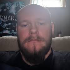 Anyone else getting server ques im a new player and I was quite enjoying it  earlier but now can't get on🥲