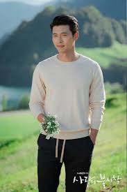Crash Landing On You Shares Sweet Behind The Scenes Couple Shots Of Hyun Bin And Son Ye Jin Soompi In 2020 Handsome Korean Actors Hyun Bin Korean Actors