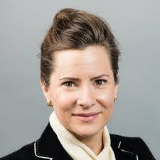 Armi Walker's Instagram, Twitter & Facebook