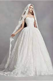 Our man spose particolari.accessorimoda scopri tutto il mondo di #particolari condividi foto e tagga. Moda Sposa I Classici Che Non Tramontano Mai La Fata Madrina Alessandra Cristiani Laccio Abito Da Sposa Abiti Da Sposa Abito Da Nozze